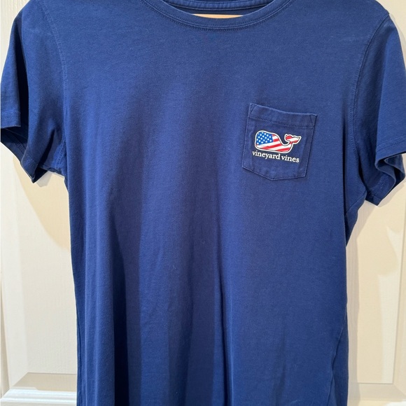 EUC - Vineyard Vines Women’s Navy Blue American Flag Whale Shirt with Pocket - Picture 6 of 7